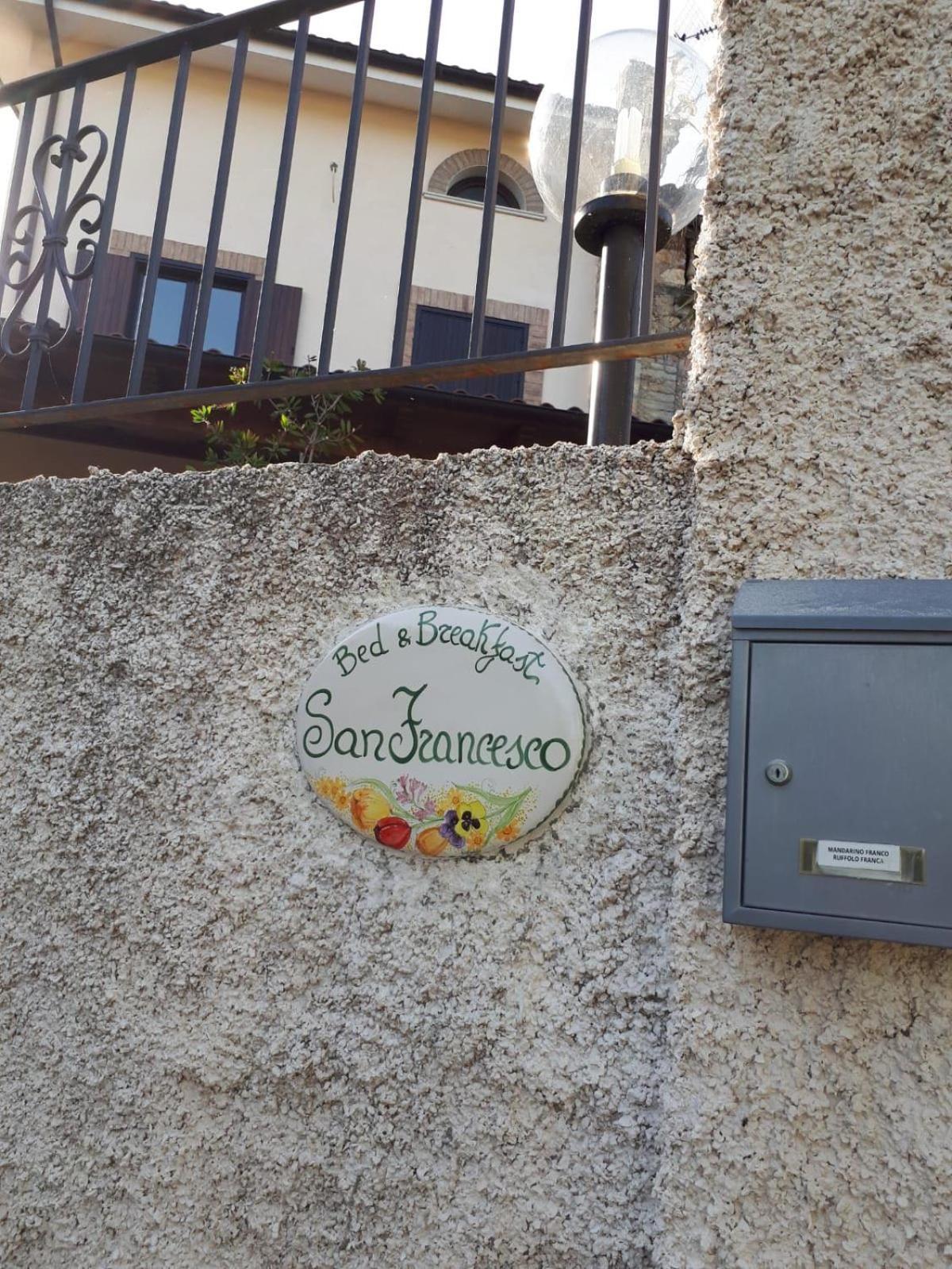 San Francesco Bed and Breakfast Cerisano Buitenkant foto